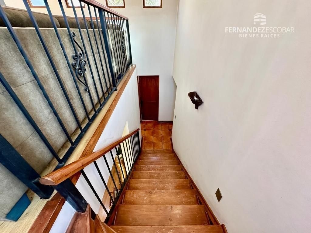 RINCONADA - VENDE CASA 6D 4B PISCINA - COND. EL GOLF