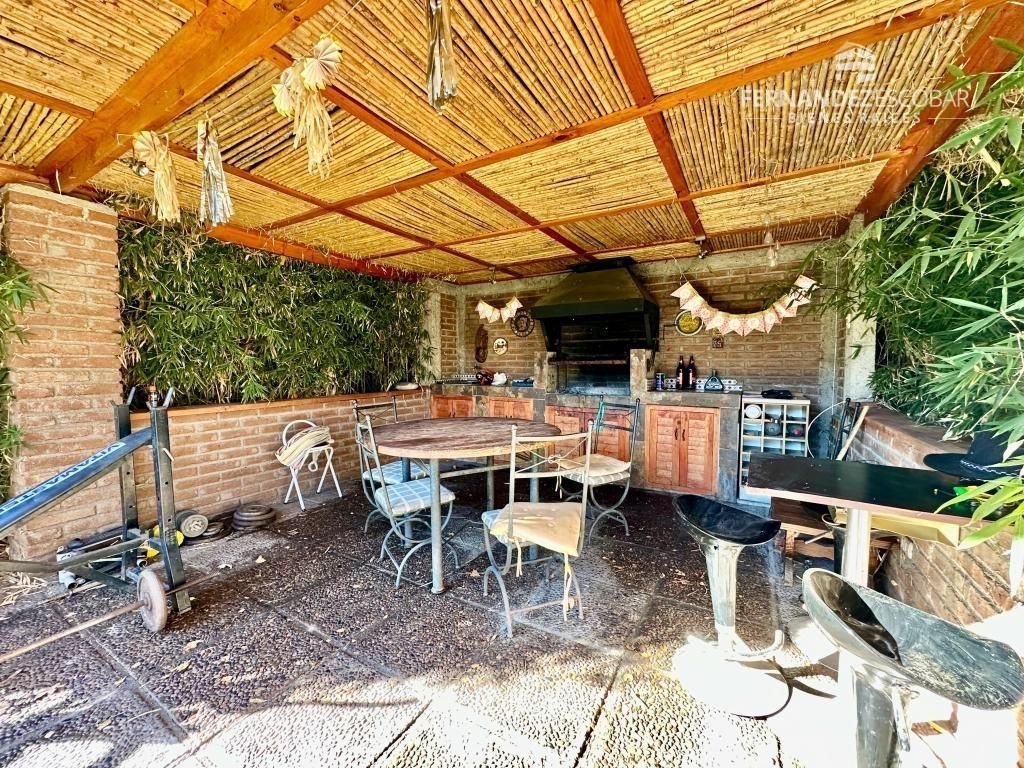 RINCONADA - VENDE CASA 6D 4B PISCINA - COND. EL GOLF