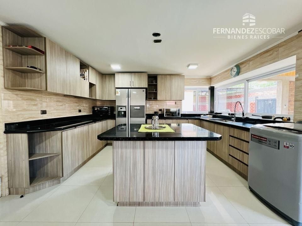 RINCONADA - VENDE CASA 6D 4B PISCINA - SAN MARTIN