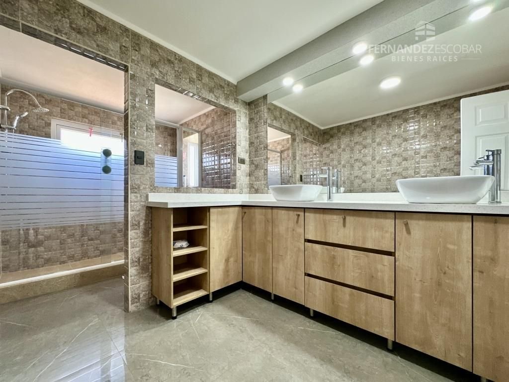 RINCONADA - VENDE CASA 6D 4B PISCINA - SAN MARTIN