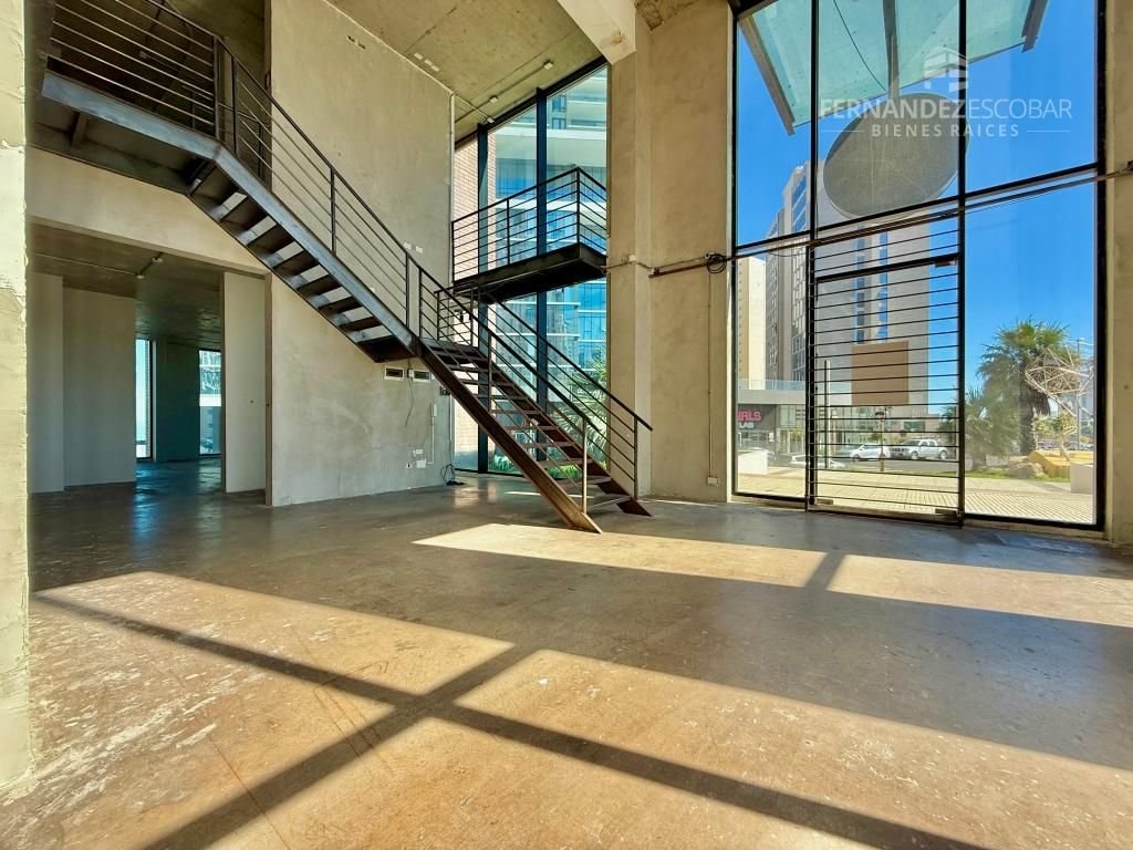 REÑACA - ARRIENDO AMPLIO LOCAL COMERCIAL DE 360m2 - REÑACA NORTE