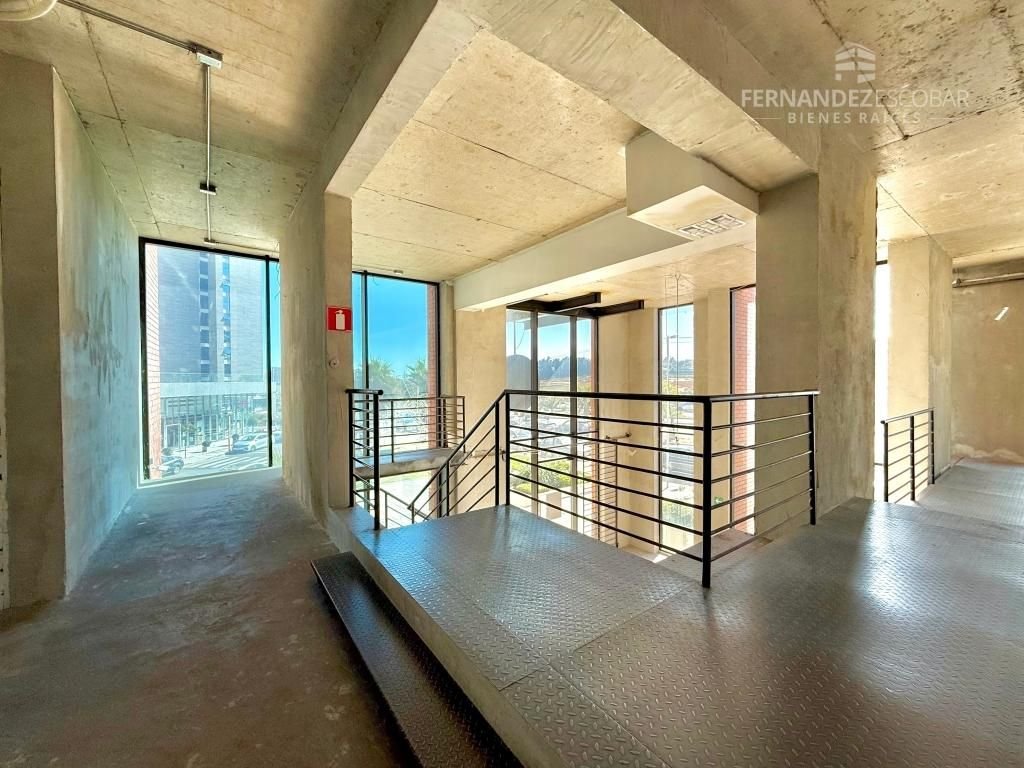 REÑACA - ARRIENDO AMPLIO LOCAL COMERCIAL DE 360m2 - REÑACA NORTE